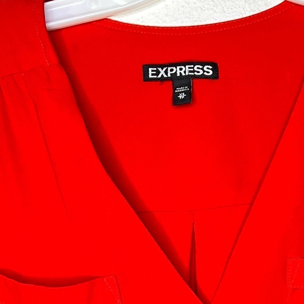Express Blouse - Picture 7 of 7